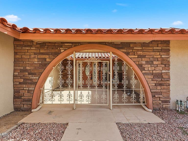 13042 W Westgate Drive photo 4