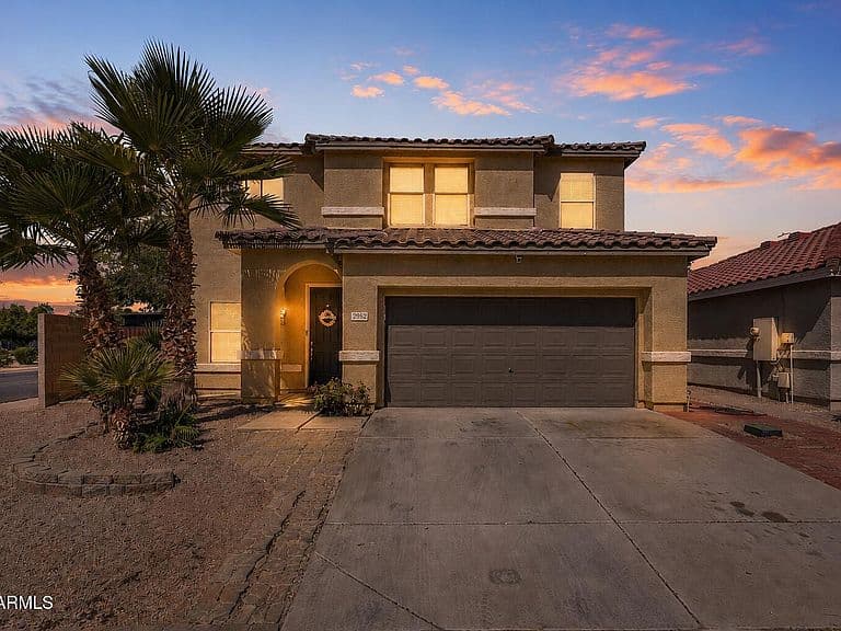2952 S MANDY Circle photo 3