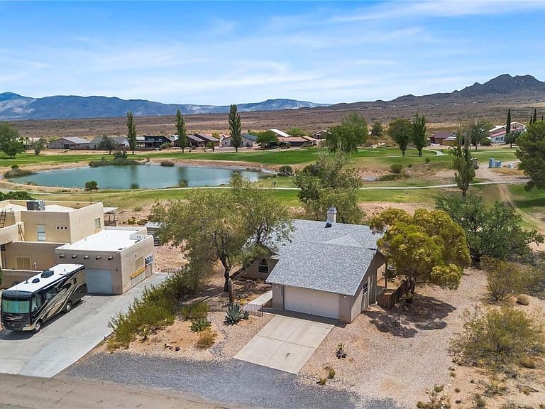 7637 E Oxbow Drive photo 3