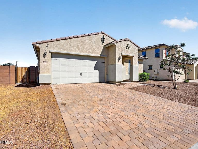 17986 W FULTON Street photo 2