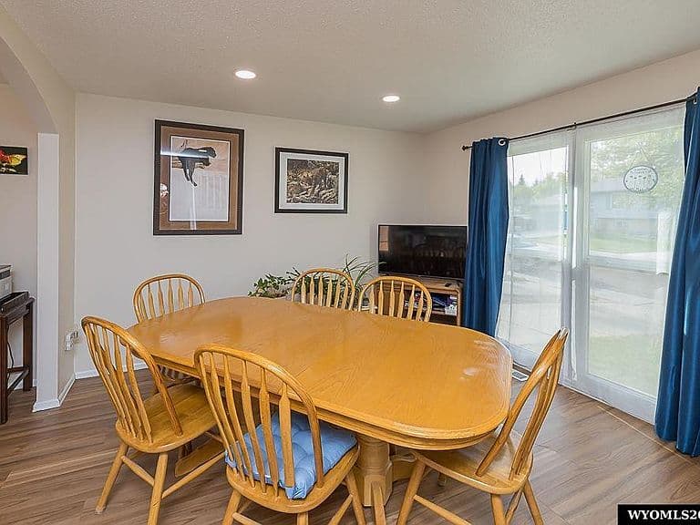 209 Taylor St photo 5