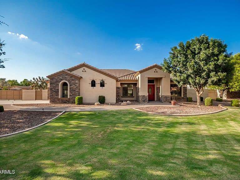 2744 E COUNTRY SHADOWS Court photo 4