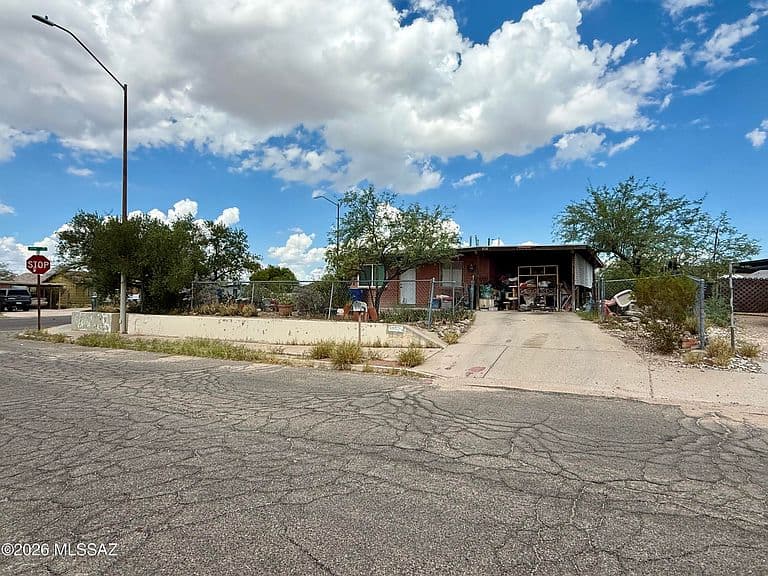 858 W Idaho St photo 1