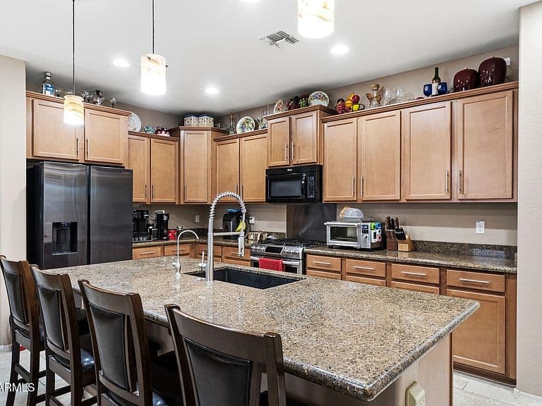 2482 W ARROYO Way photo 4