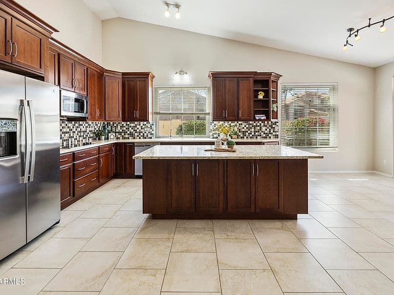 1156 N Jamaica Way photo 4