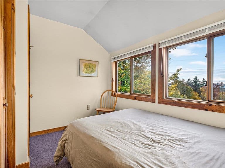 3029 Healdville Road photo 4