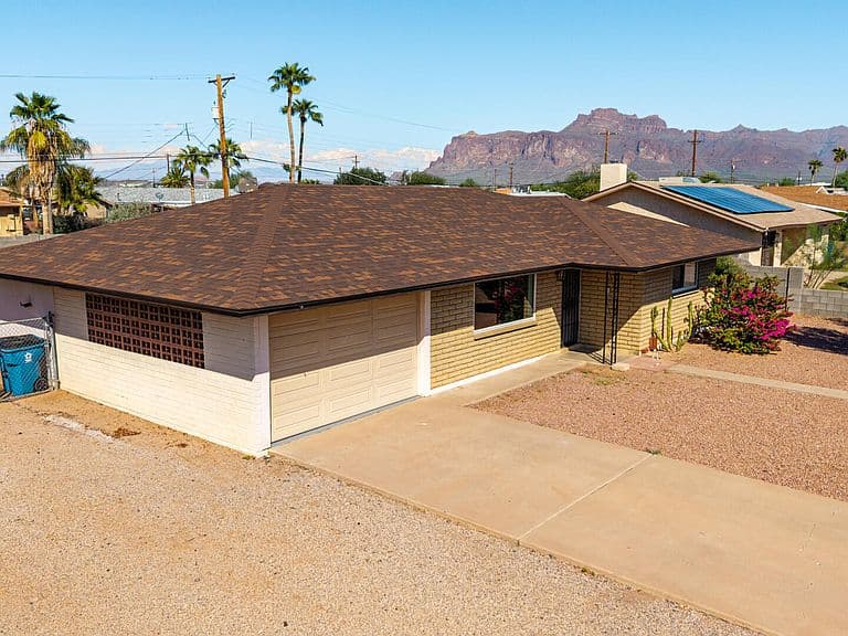 1008 E FRIAR Avenue photo 1