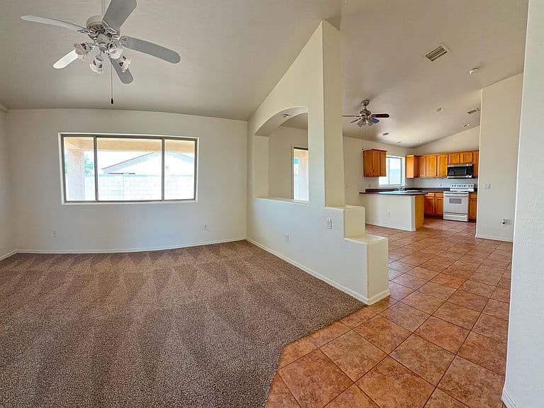 8306 W PINEVETA Drive photo 3