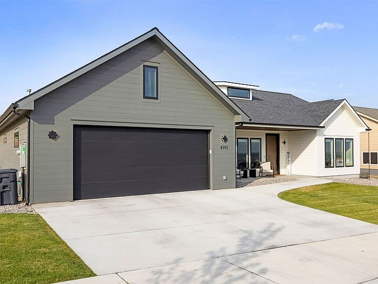 4393 Christian Dr photo 3