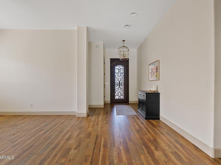 10404 E GAMMA Avenue photo 4