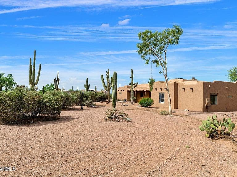 4750 N CACTUS Road photo 4