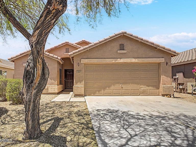 3162 W SUNSHINE BUTTE Drive photo 1