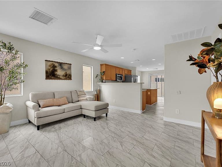 9473 Milkweed Canyon Ave photo 4