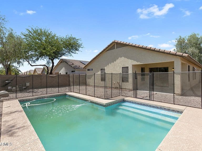 375 W GASCON Road photo 2
