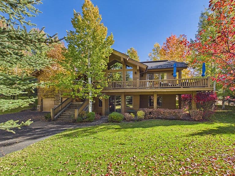217 Camas Loop E photo 1