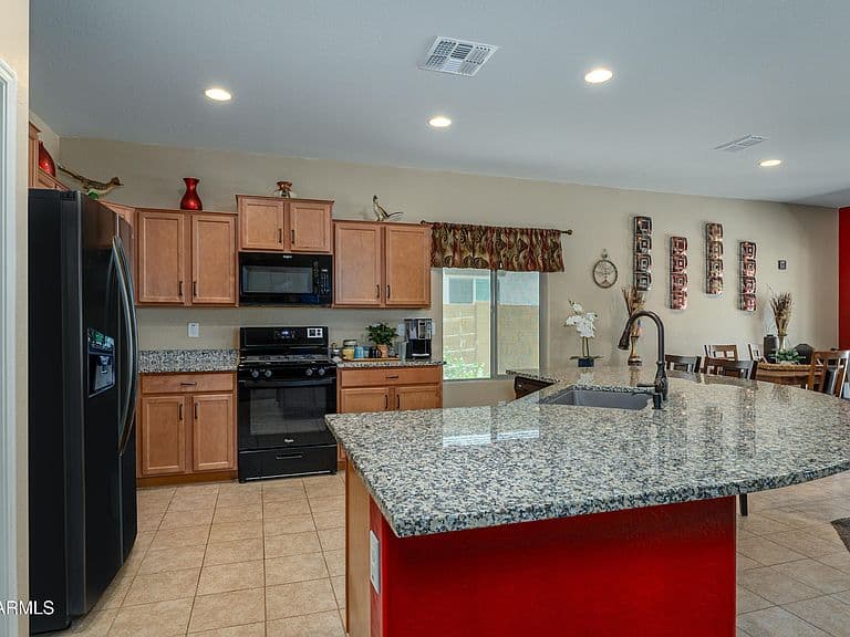 25963 W SEQUOIA Drive photo 3
