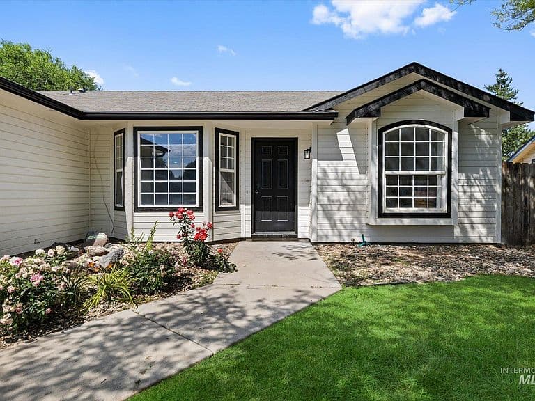 581 N Shady Grove Way photo 4