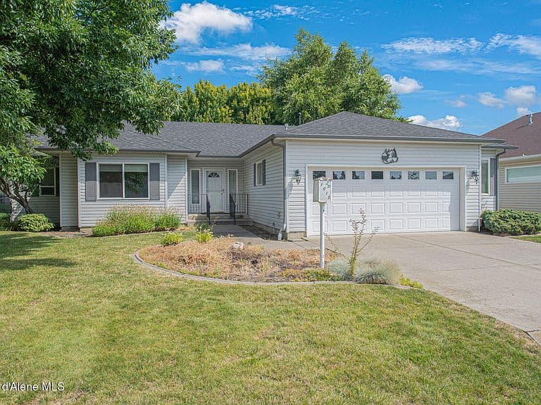 1015 W Fairview Dr photo 2