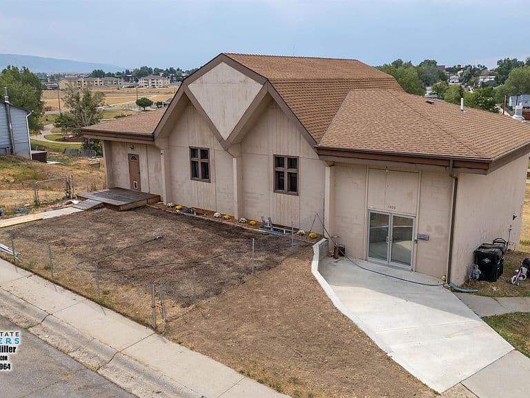 1400 S Forest Dr photo 1