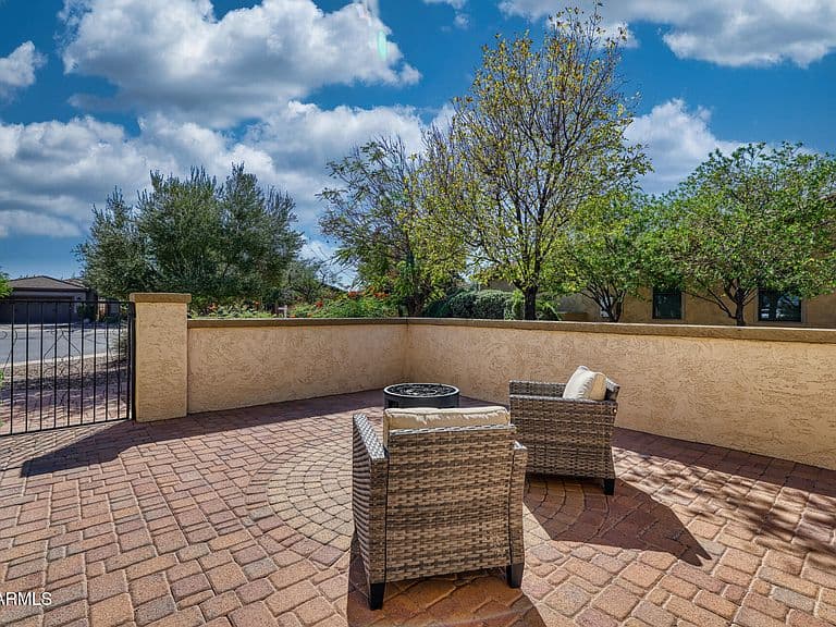 12368 W RUNNING DEER Court photo 3