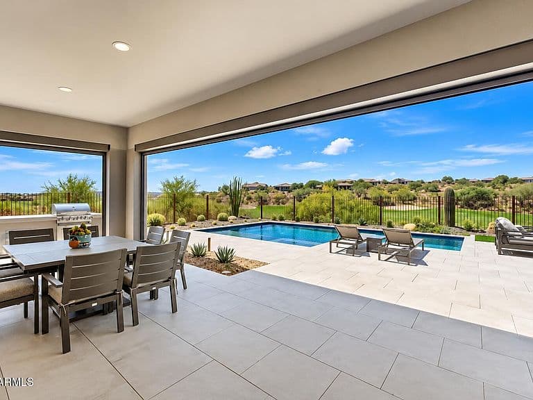 3850 Desert Oasis -- photo 4