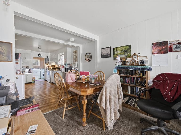 608/610 Ash St photo 3