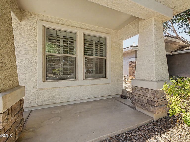 4207 E SANDY Way photo 3