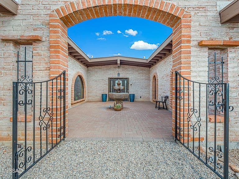 5142 E Camino Bosque photo 2