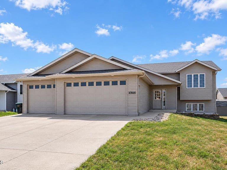 6025 Reily Rd photo 1