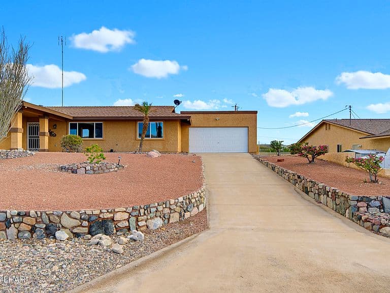 3790 Yazoo Dr photo 4