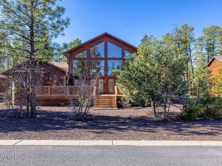 575 W Redwood Ln photo 1