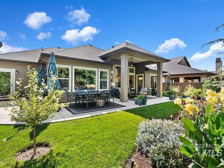 3688 W Star Hollow Dr photo 2
