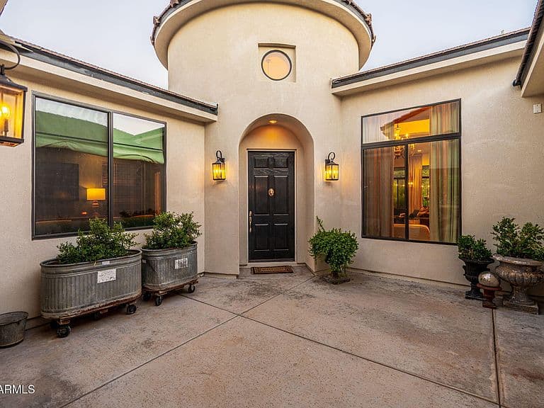 315 E SABROSA Drive photo 4