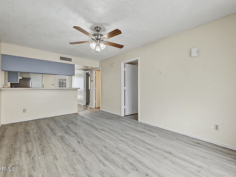 2437 E TRACY Lane #1 photo 5