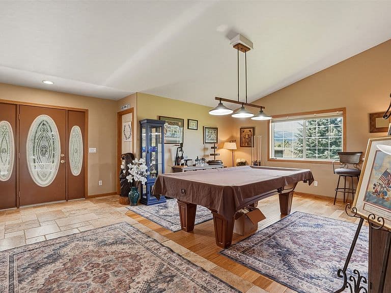 155 Edens Ln photo 4
