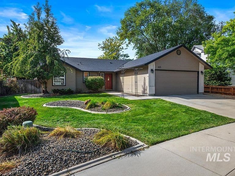 601 W Tern Dr photo 2