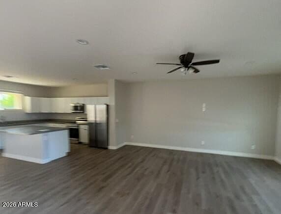 32012 N BUSH Street photo 2