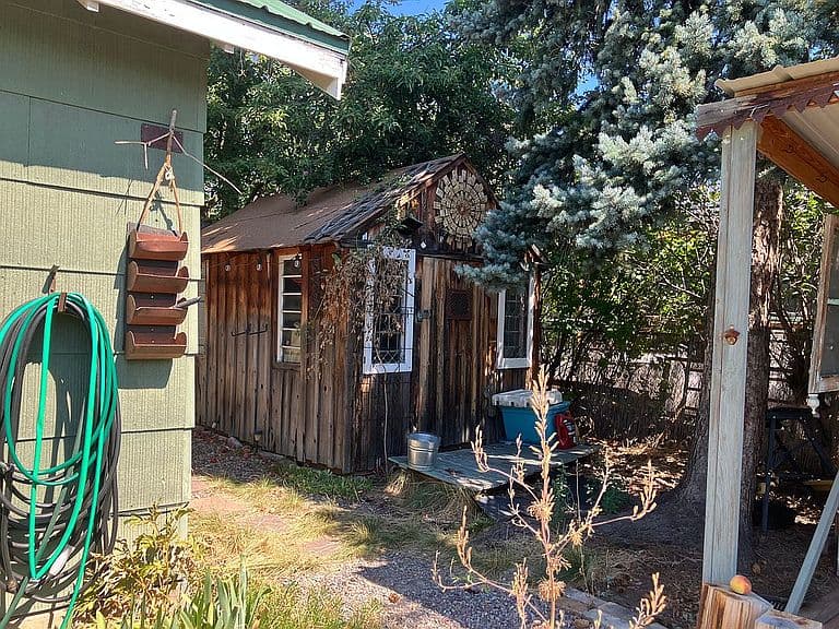 1610 Sherwood St photo 2