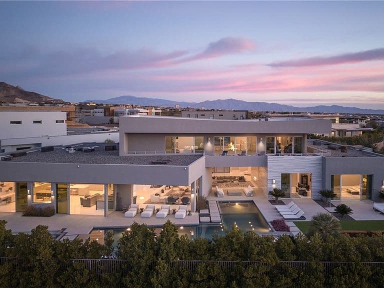 19 Flying Cloud Ln photo 1