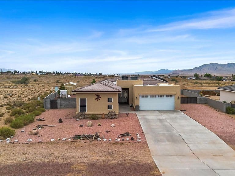 7268 E Superstition Drive photo 2