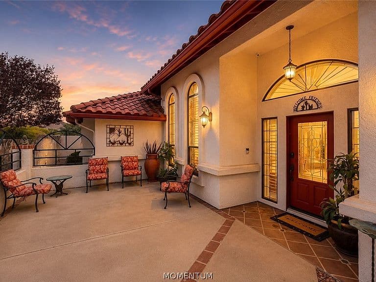 2054 Delaware Drive photo 4