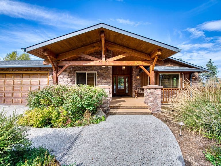 343 Skyline Dr photo 1