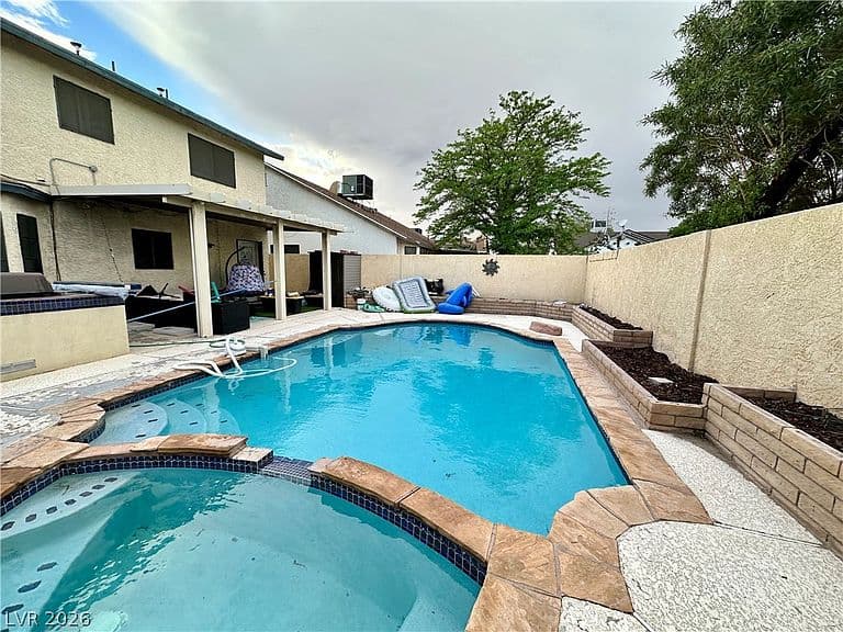 6316 Copperfield Ave photo 2