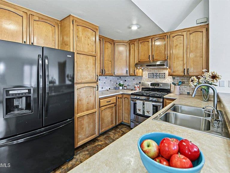 502 KAREN Drive photo 2