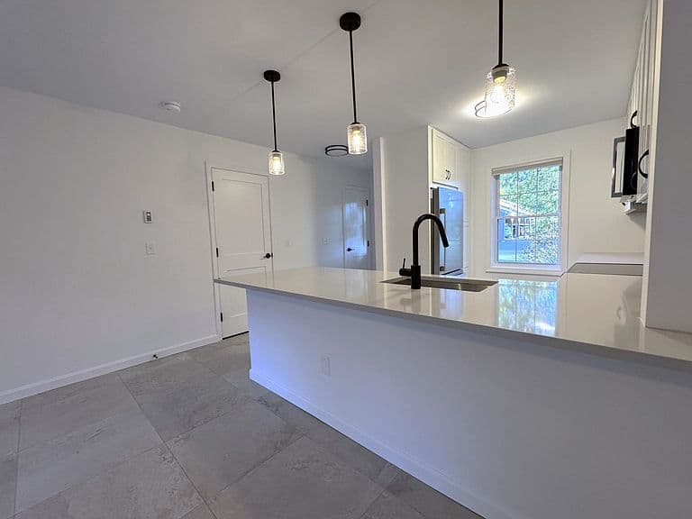 99 Hayes Avenue photo 1