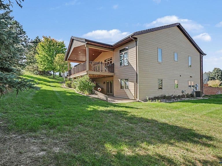 4120 Augusta Dr photo 2