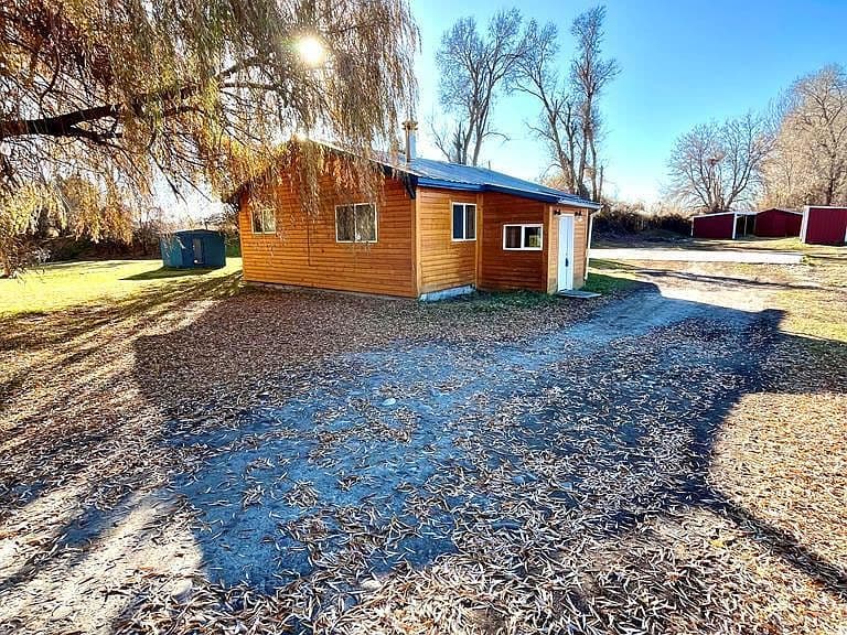 225 N 4700 E photo 1