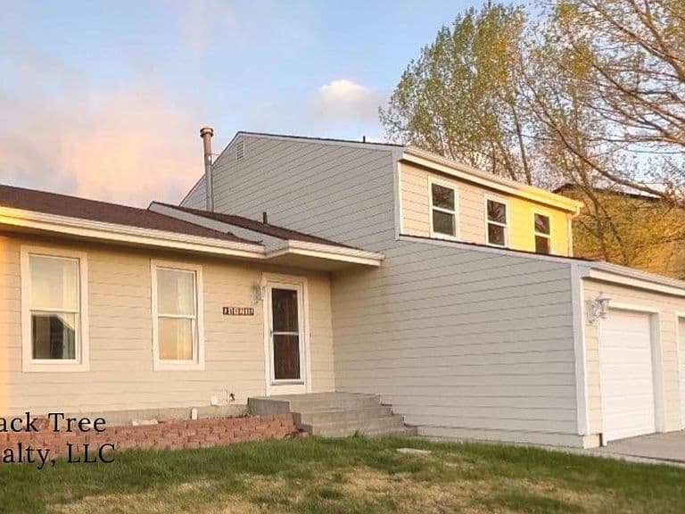 4421 S Ash St photo 1