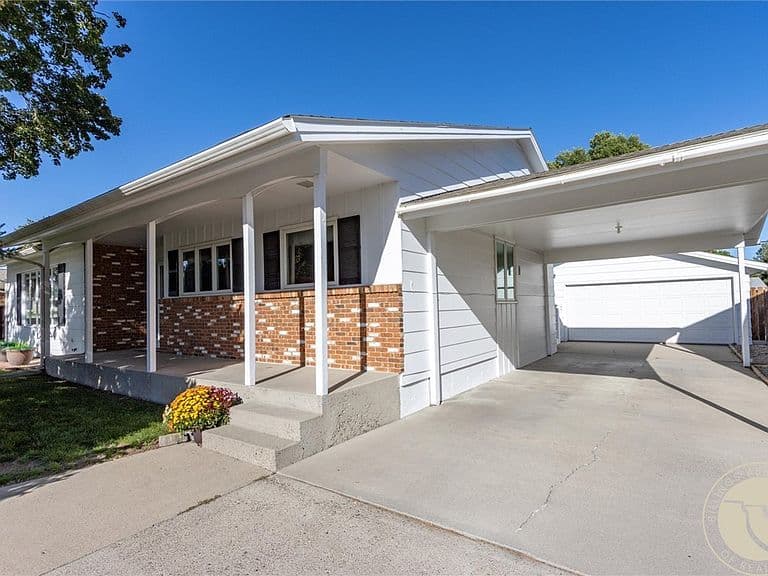 35 Lexington Dr photo 1
