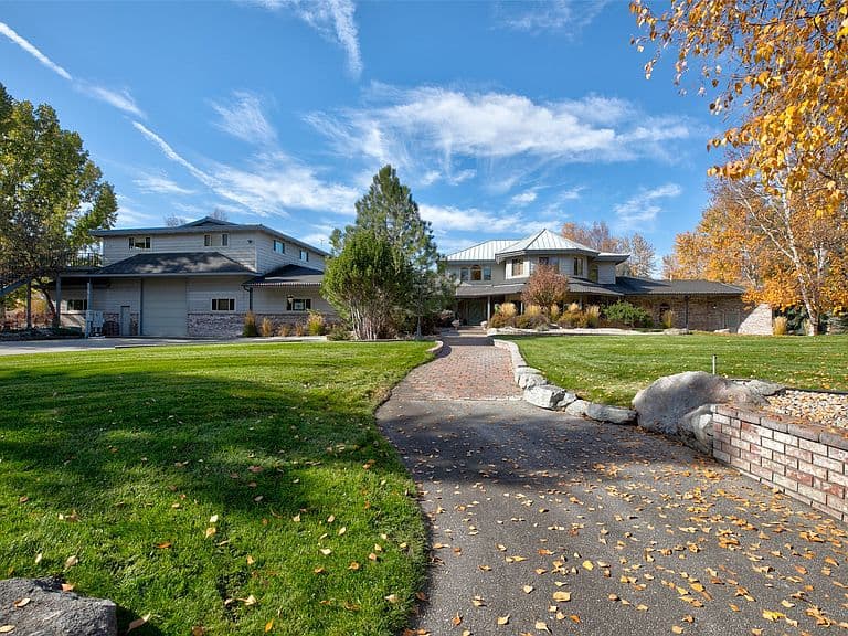 2725 River Bend Ln photo 3